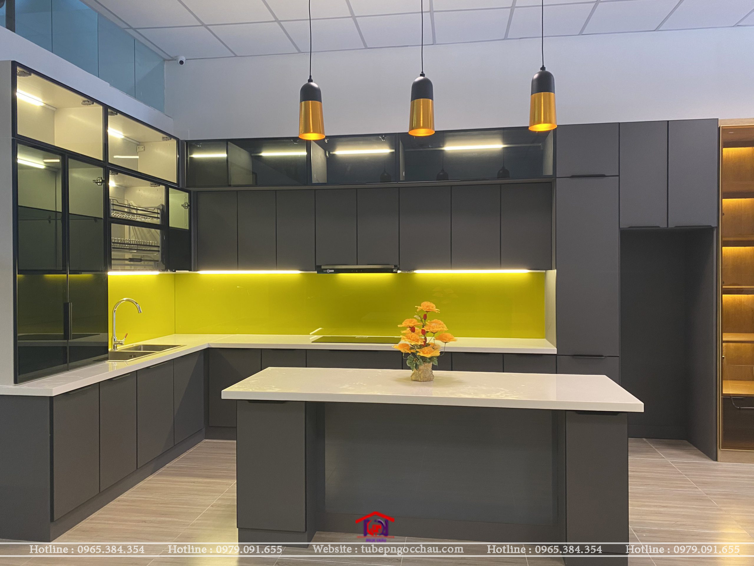 Tủ bếp inox 304 cánh kính CK 07