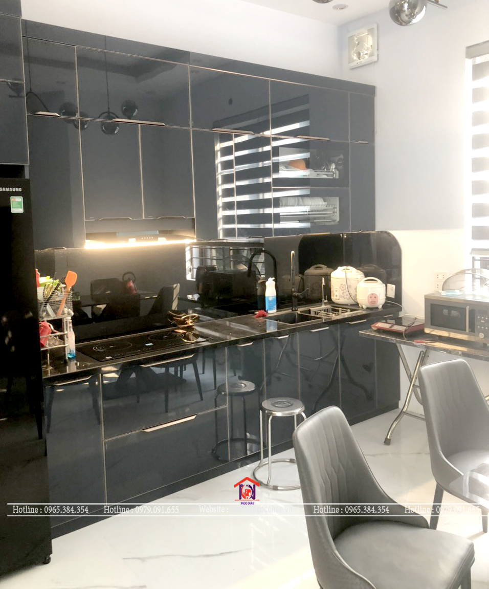 Tủ bếp inox 304 cánh kính chị Gấm, yên thường, gia lâm