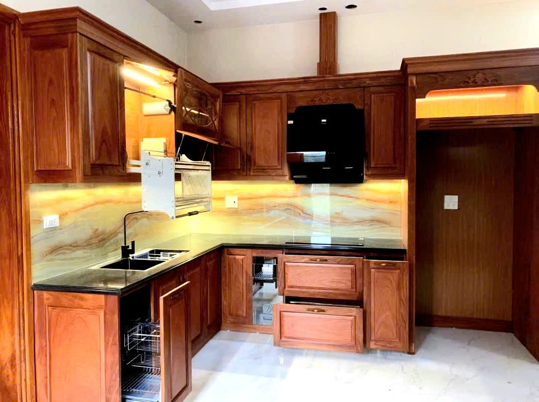 Tủ bếp Gõ đỏ 23